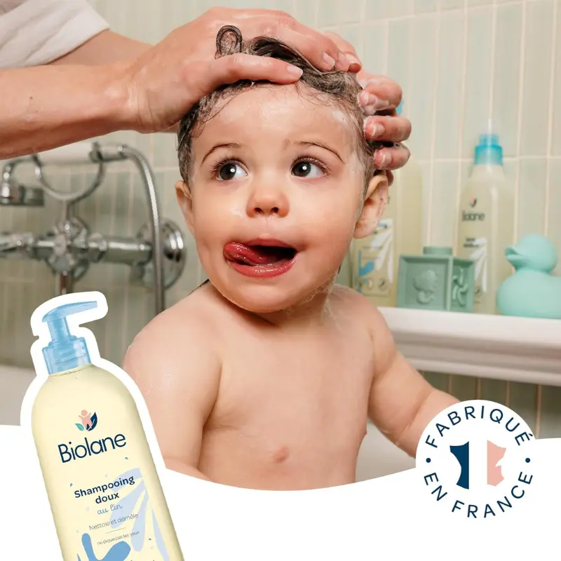 BIOLANE Shampoing Doux Bébé 350ml Nettoie et Démêle les Cheveux – 97% d’Origine Naturelle