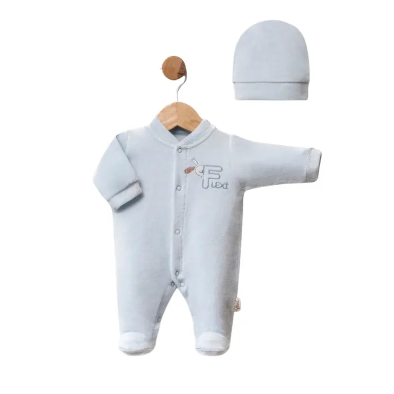 Ensemble grenouillère bébé en velours avec bonnet