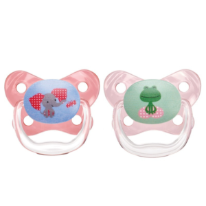 la sucette Dr. Brown’s PreVent Butterfly Shield, spécialement conçue pour les bébés de taille 2. Cette sucette innovante offre un bouclier en forme de papillon qui permet une meilleure circulation de l'air autour du visage de bébé,